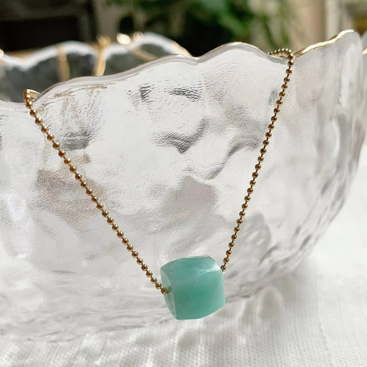 Collana con ciondolo a taglio quadrato in cristallo naturale Olivenorma
