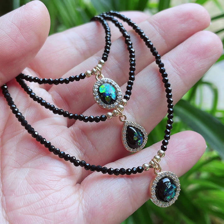 Collana con ciondolo in opale verde Olivenorma e perline in ossidiana