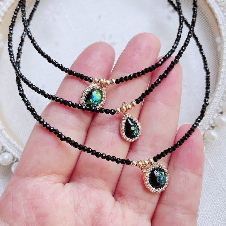 Collana con ciondolo in opale verde Olivenorma e perline in ossidiana