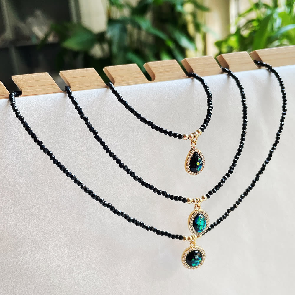Collana con ciondolo in opale verde Olivenorma e perline in ossidiana