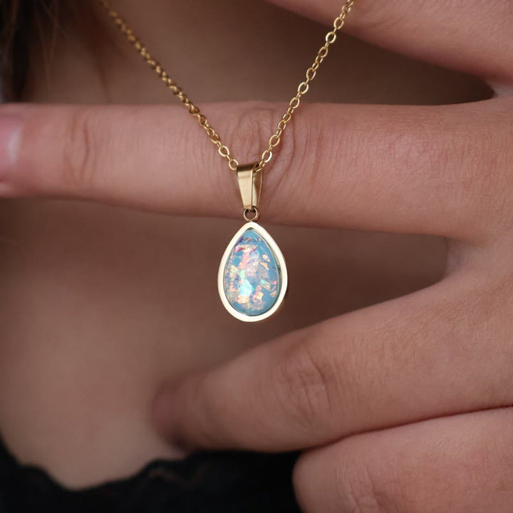 Collana con ciondolo a goccia in opale naturale francese Olivenorma