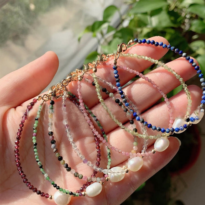 Olivenorma Bracciale con ciondolo in perle d'acqua dolce con perline di pietra da 2 mm