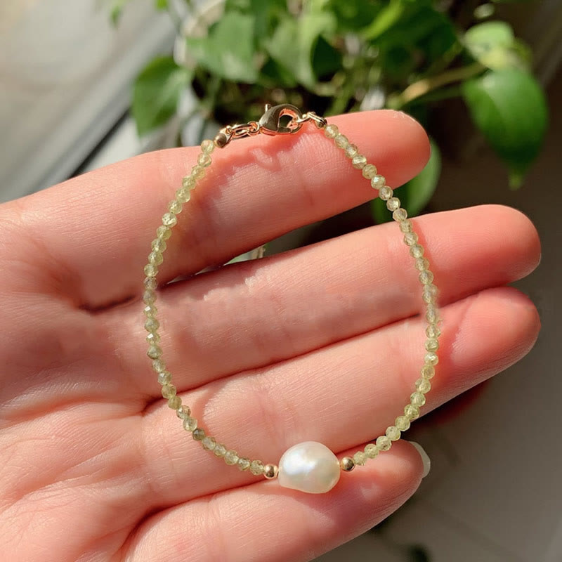 Olivenorma Bracciale con ciondolo in perle d'acqua dolce con perline di pietra da 2 mm