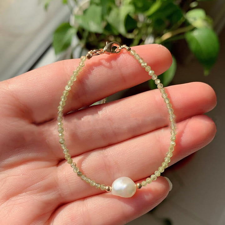 Olivenorma Bracciale con ciondolo in perle d'acqua dolce con perline di pietra da 2 mm