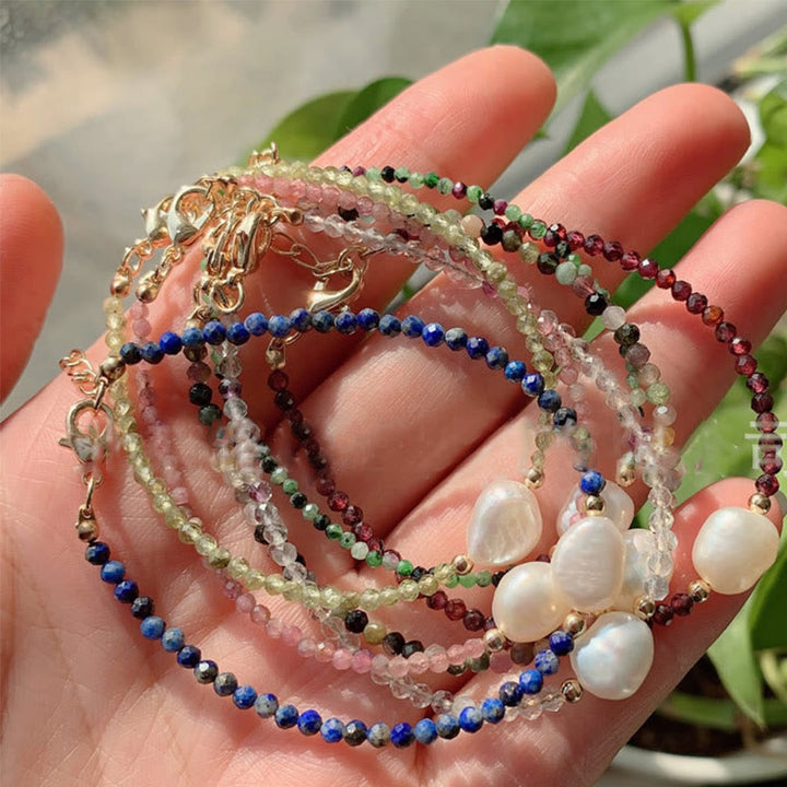 Olivenorma Bracciale con ciondolo in perle d'acqua dolce con perline di pietra da 2 mm
