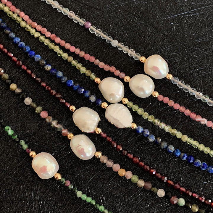 Olivenorma Bracciale con ciondolo in perle d'acqua dolce con perline di pietra da 2 mm