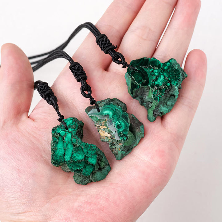 Collana con ciondolo in malachite naturale irregolare Olivenorma