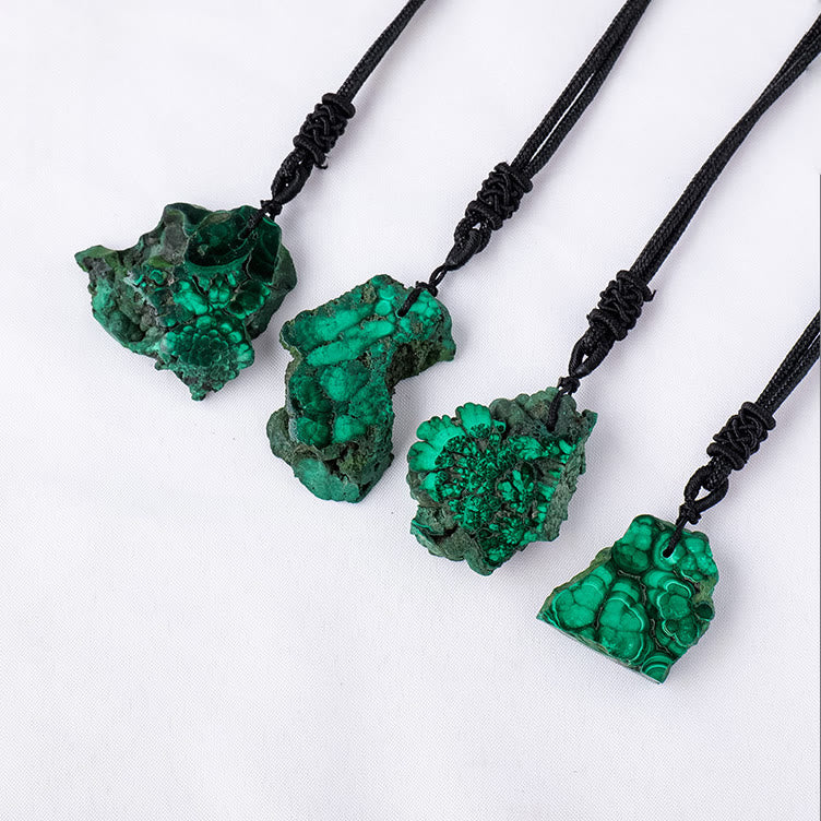 Collana con ciondolo in malachite naturale irregolare Olivenorma