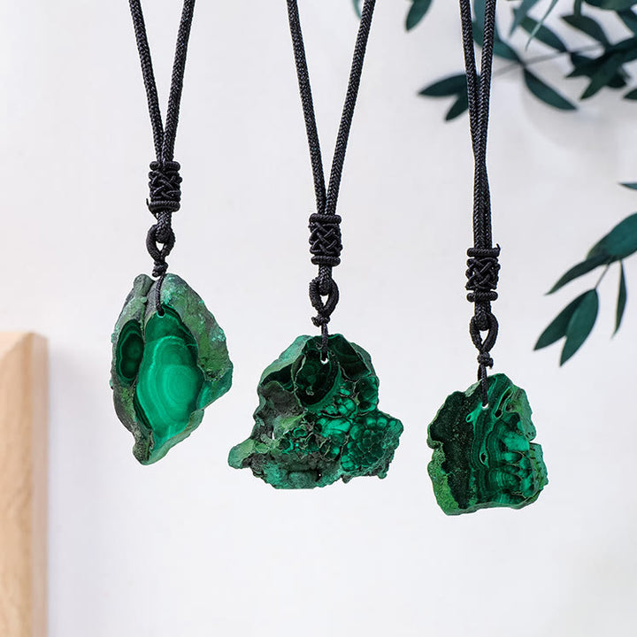 Collana con ciondolo in malachite naturale irregolare Olivenorma