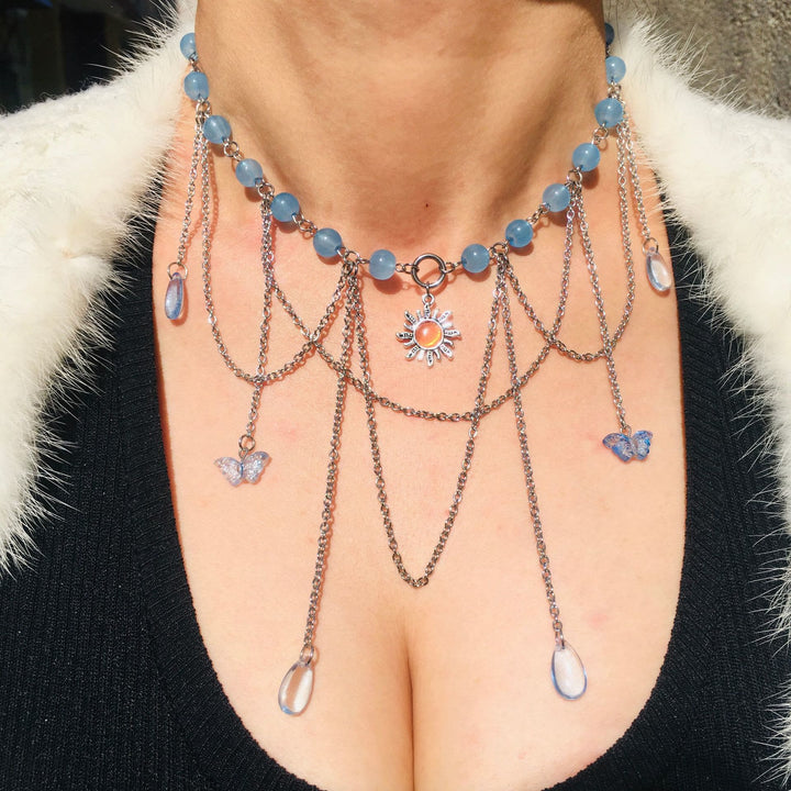 Collana girocollo a strati con farfalla solare in acquamarina Olivenorma