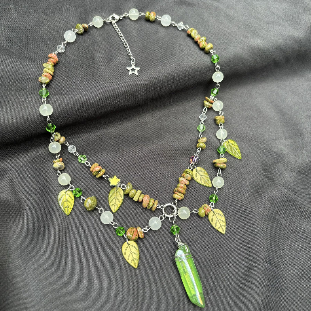 Collana girocollo a strati con foglia Olivenorma e cristallo trasparente Unakite
