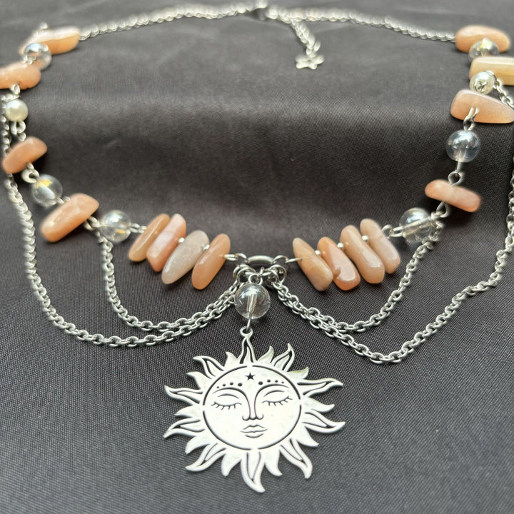Collana girocollo a strati con ciondolo in pietra naturale del sole Olivenorma