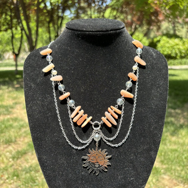 Collana girocollo a strati con ciondolo in pietra naturale del sole Olivenorma