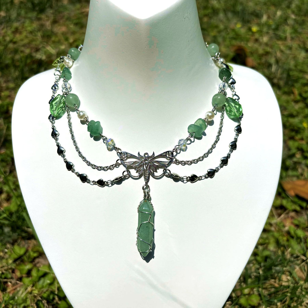 Collana girocollo a strati con ciondolo a farfalla in avventurina verde Olivenorma