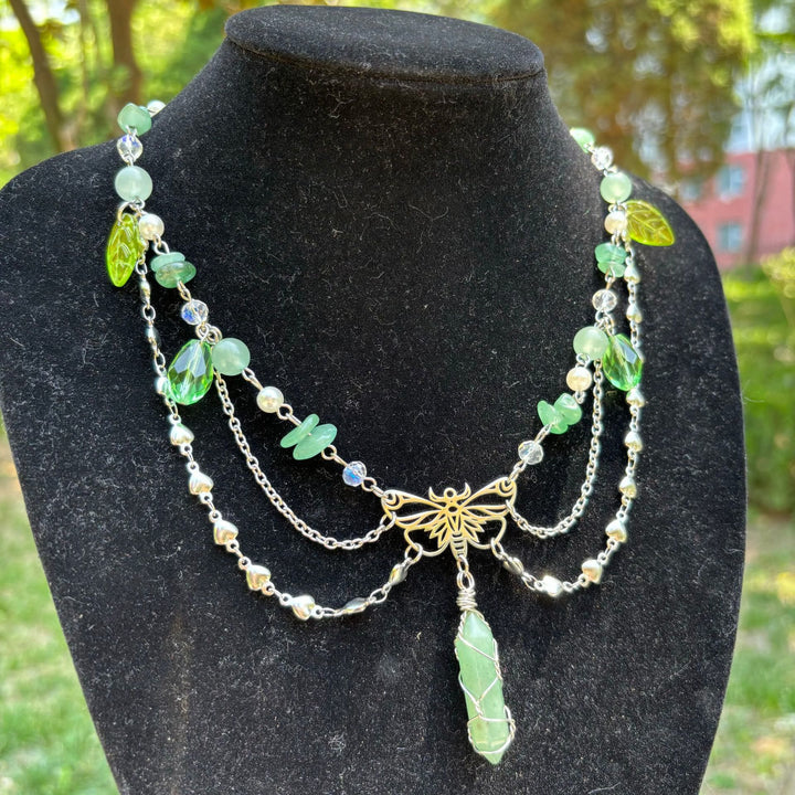 Collana girocollo a strati con ciondolo a farfalla in avventurina verde Olivenorma