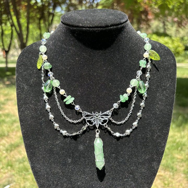 Collana girocollo a strati con ciondolo a farfalla in avventurina verde Olivenorma