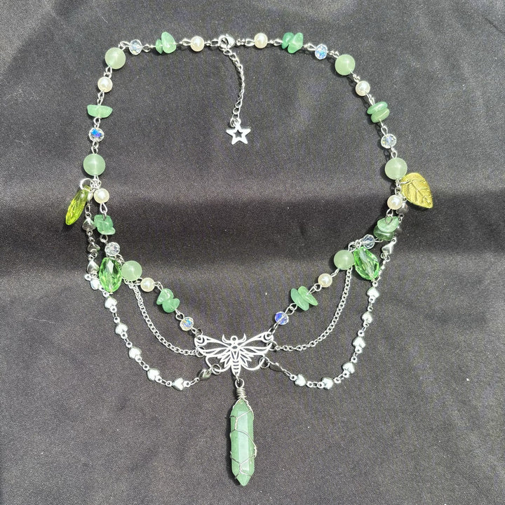 Collana girocollo a strati con ciondolo a farfalla in avventurina verde Olivenorma