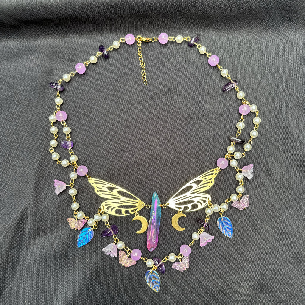 Collana girocollo a strati con farfalla e perle d'acqua dolce in ametista Olivenorma