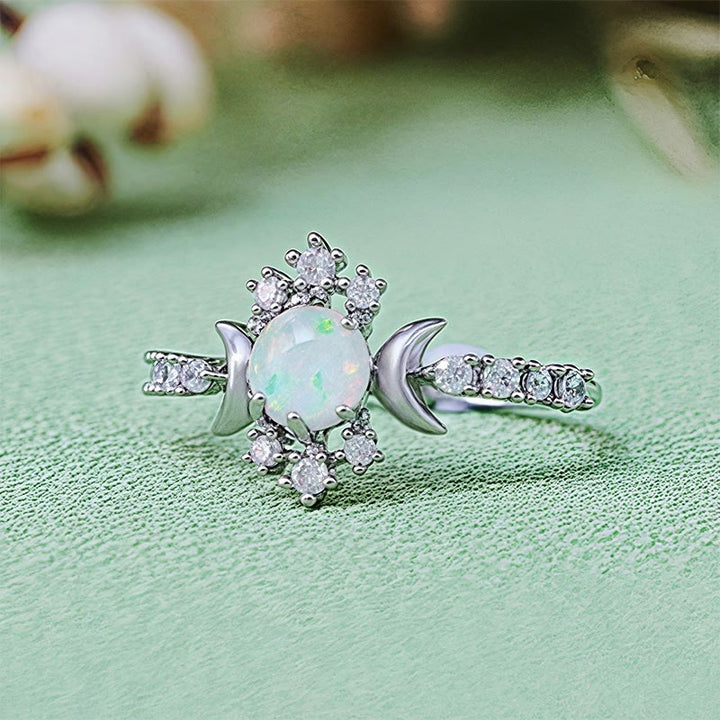 Anello della Dea della Luna Tripla con Zircone Bianco e Opale Bianco Olivenorma