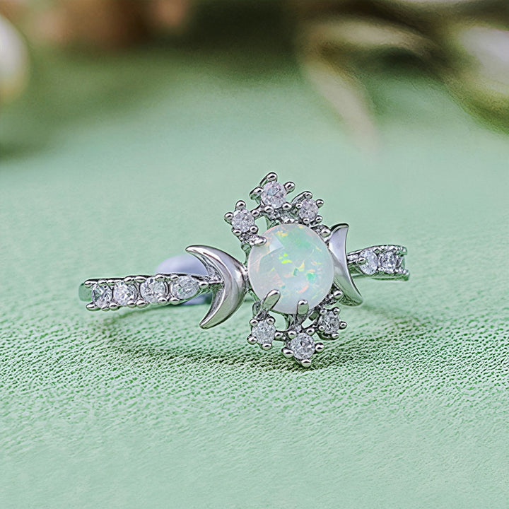 Anello della Dea della Luna Tripla con Zircone Bianco e Opale Bianco Olivenorma