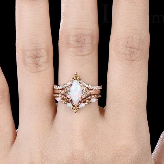 Set di Olivenorma Eternal Glow Opal Promise