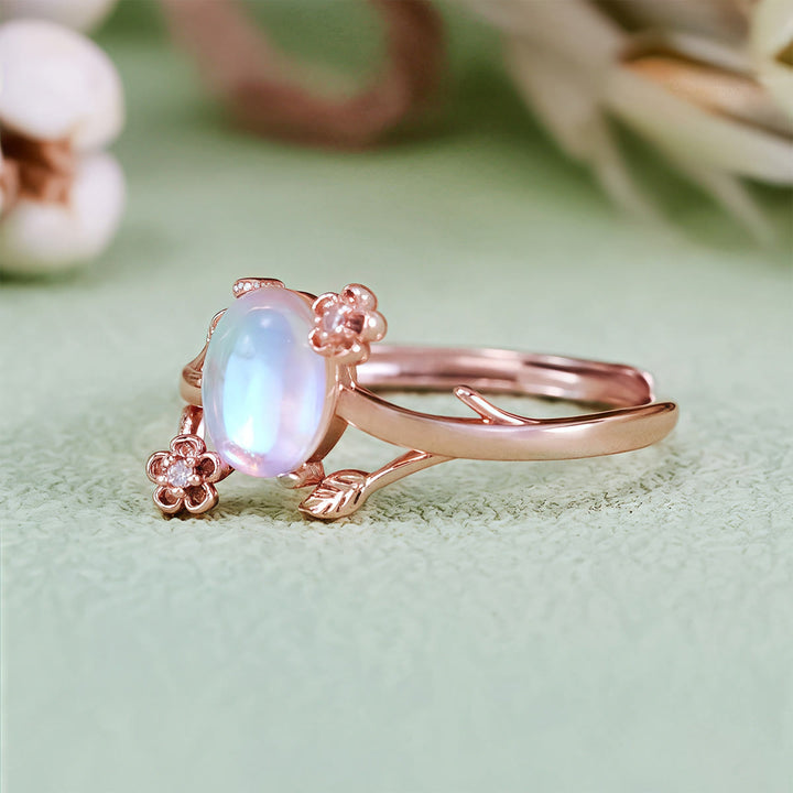Anello con fiore di vite in pietra di luna ovale Olivenorma
