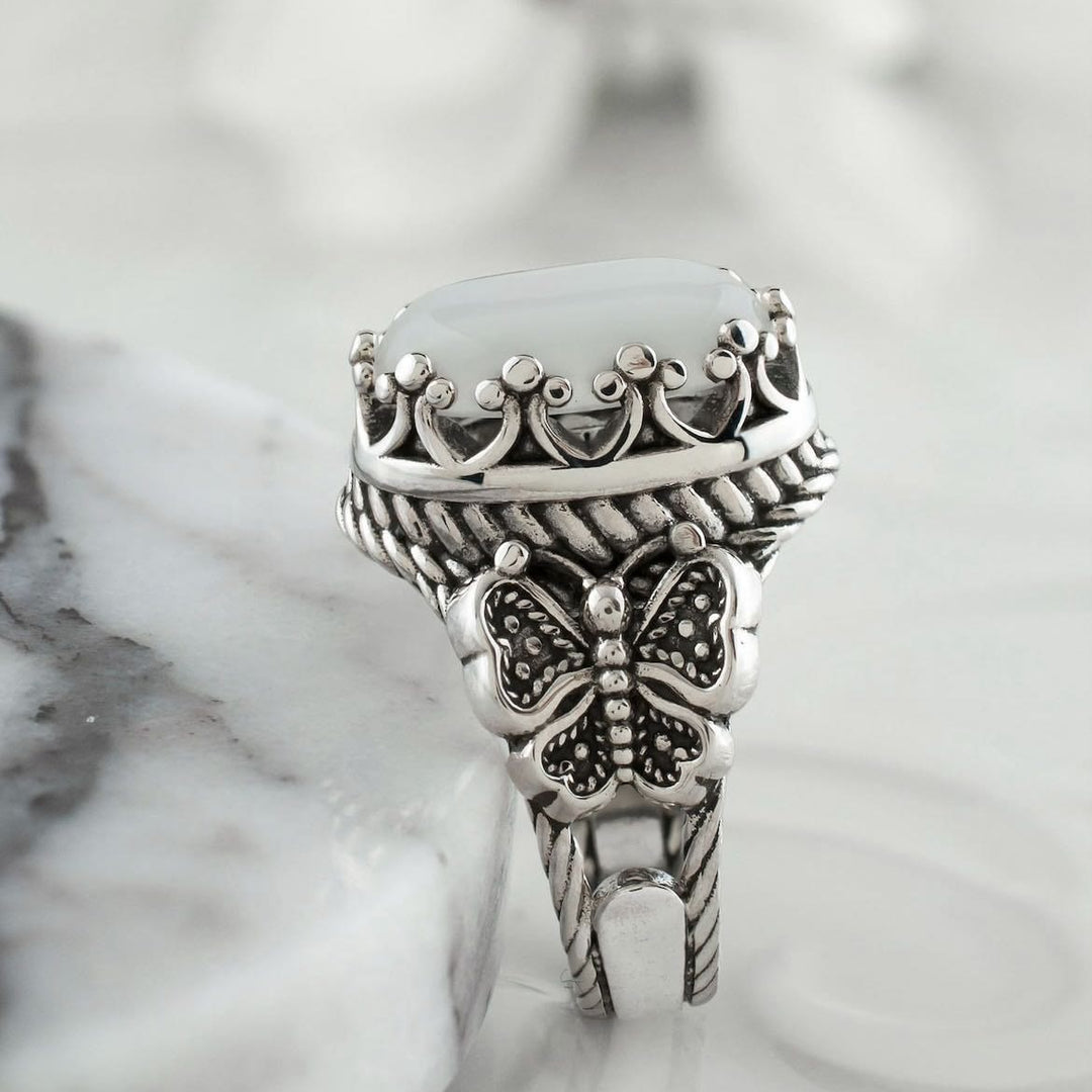 Anello vintage Olivenorma con pietra occhio di gatto bianco taglio ovale