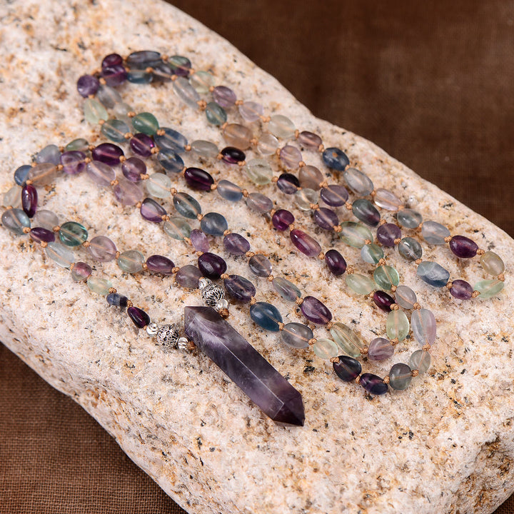 Collana con ciondolo esagonale in ametista e perline di fluorite Olivenorma