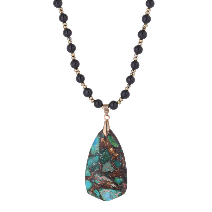 Collana con ciondolo in pietra verde dell'imperatore con perline di onice nero Olivenorma