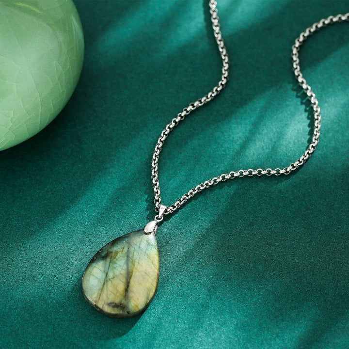 Collana con ciondolo a goccia in labradorite Olivenorma