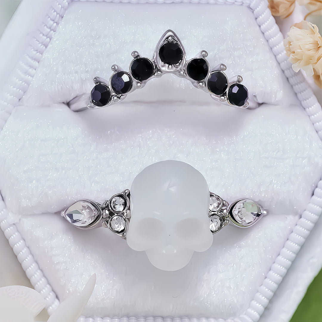 Olivenorma Gothic Resin Skull e anello a corona in moissanite