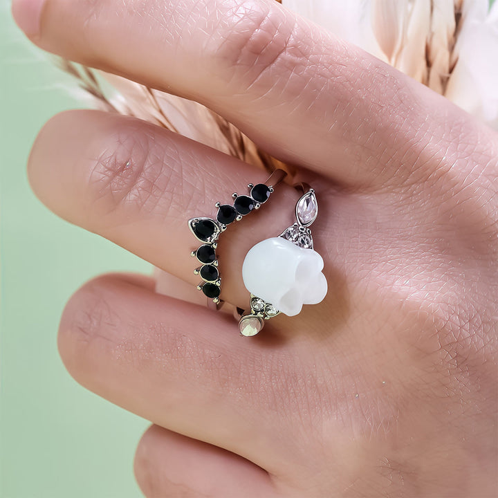 Olivenorma Gothic Resin Skull e anello a corona in moissanite