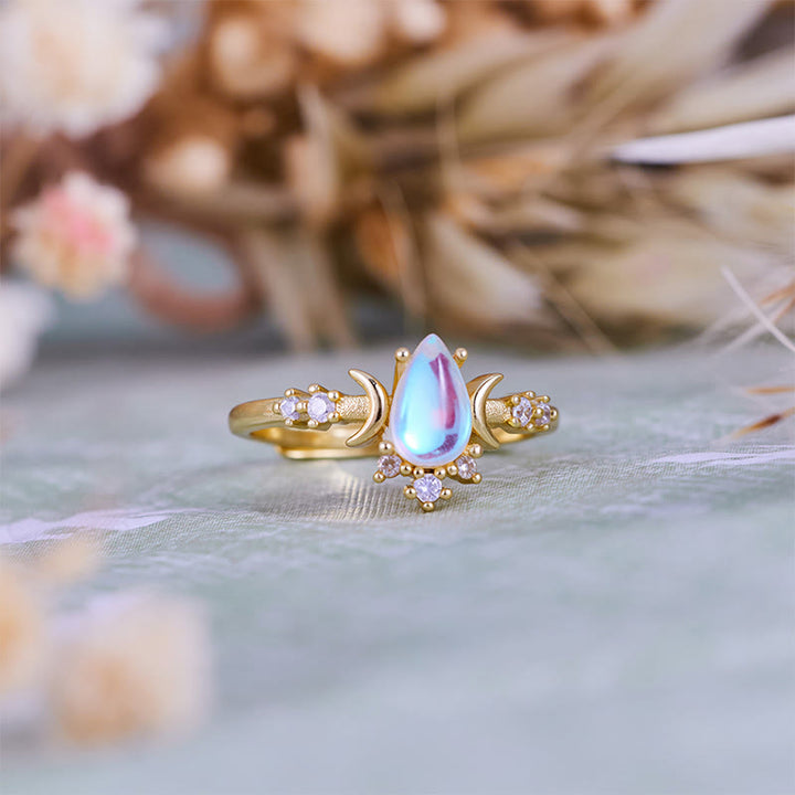 Anello Olivenorma con doppia luna e pietra di luna artificiale a taglio a goccia