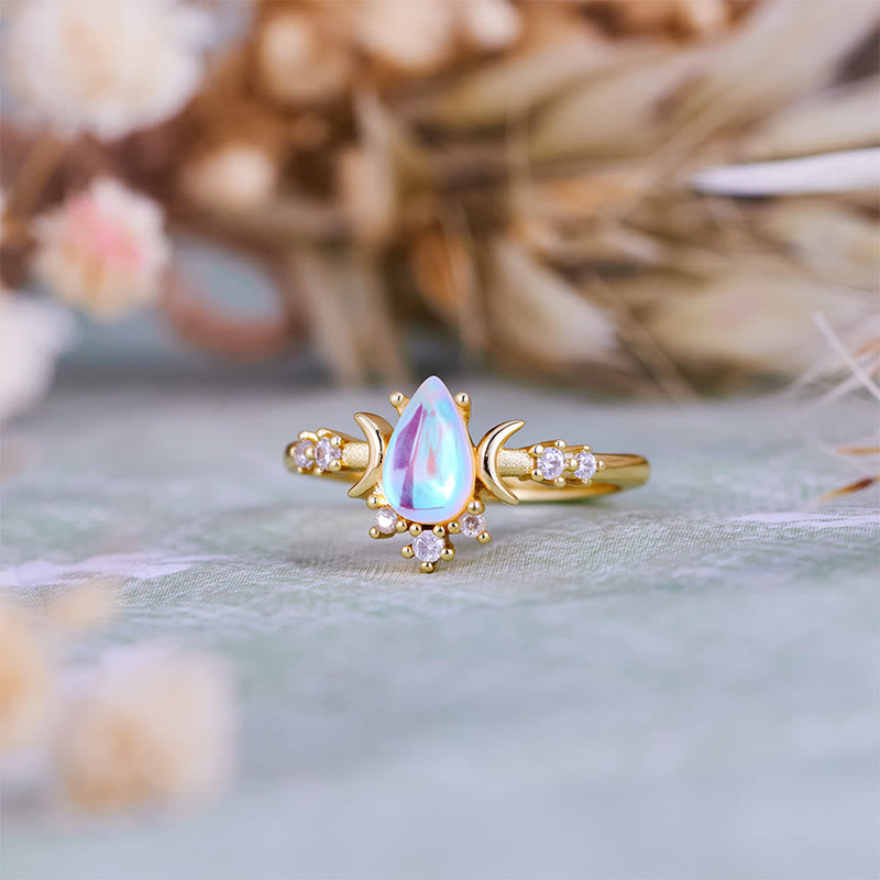 Anello Olivenorma con doppia luna e pietra di luna artificiale a taglio a goccia