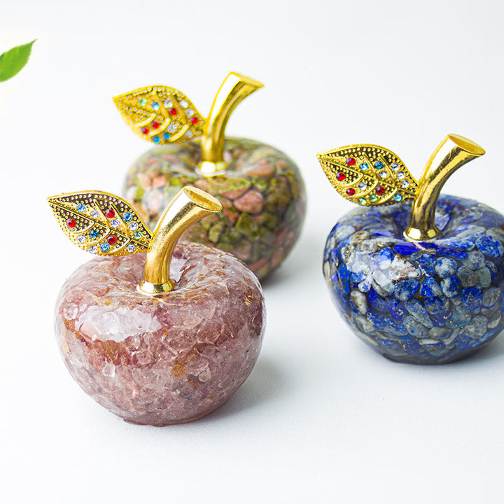 Decorazione in foglia d'oro con pietra preziosa di mela e resina epossidica di cristallo Olivenorma