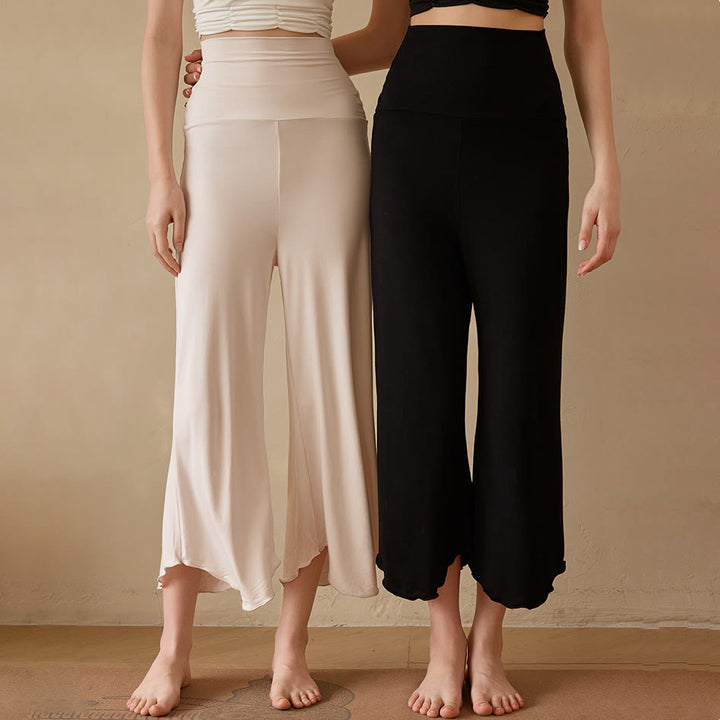 Pantaloni da yoga da donna Olivenorma a zampa, in tinta unita, elasticizzati, corti e svasati, in tessuto lycra. - image 0
