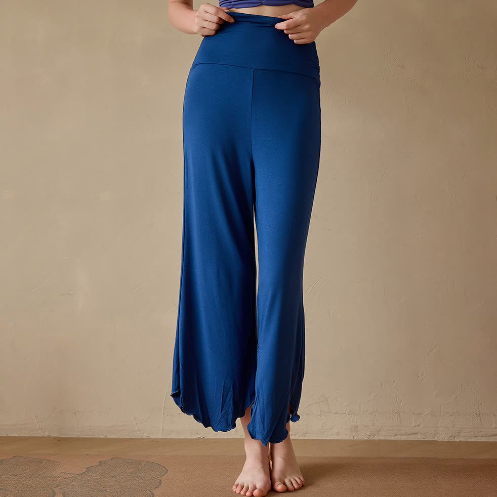 Pantaloni da yoga da donna Olivenorma a zampa, in tinta unita, elasticizzati, corti e svasati, in tessuto lycra. - image 10