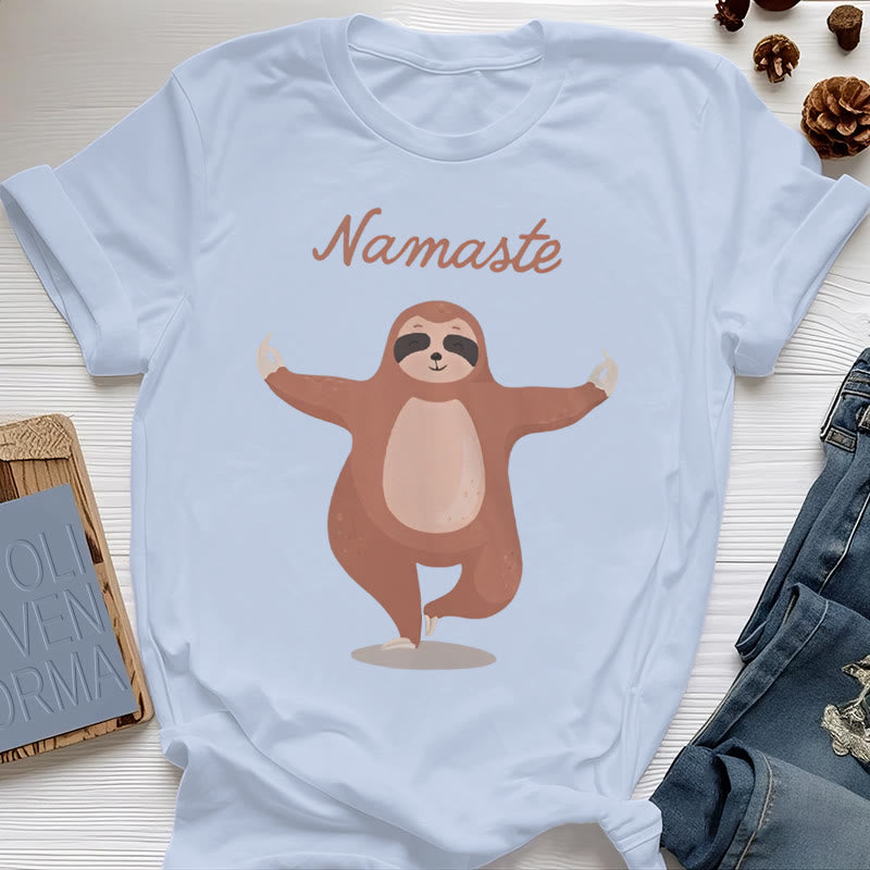 Maglietta Olivenorma Yoga con citazione "Namaste" e "Bradipo" - Blu - 2XL - image 13