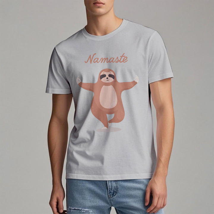 Maglietta Olivenorma Yoga con citazione "Namaste" e "Bradipo" - image 3