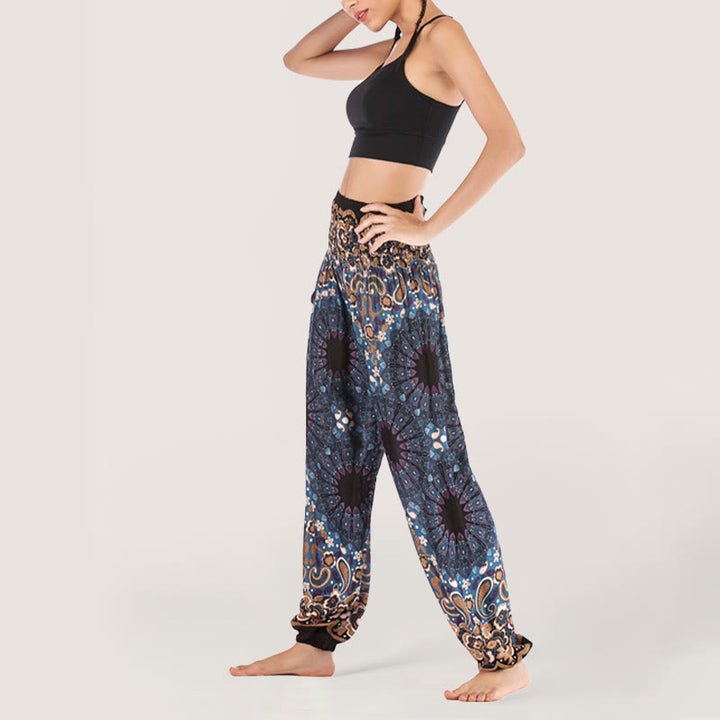 Olivenorma - Pantaloni harem da donna in viscosa con elastico in vita e stampa mandala a fiocchi di neve - image 7