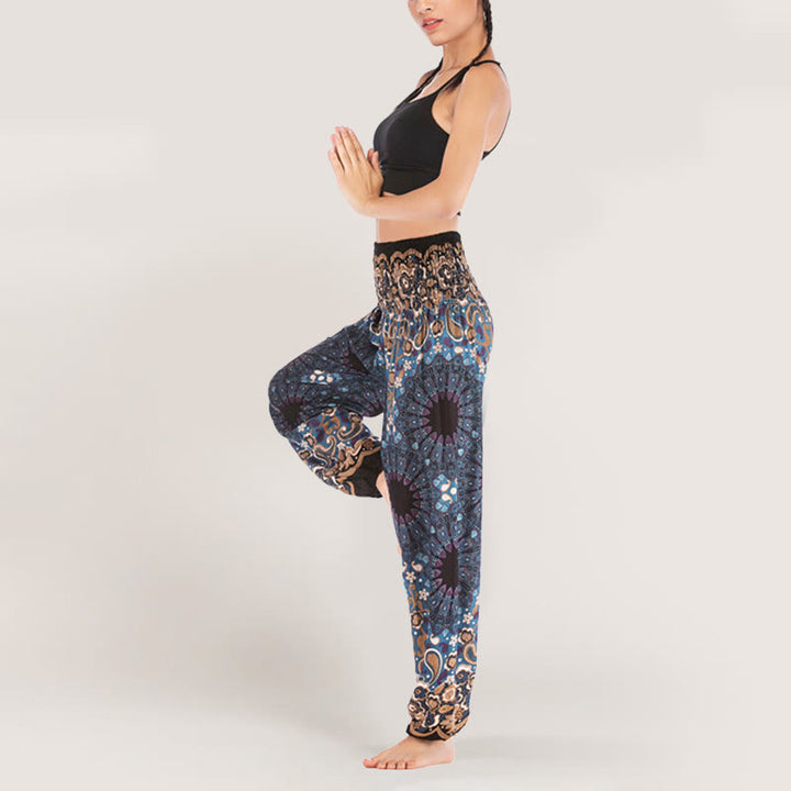 Olivenorma - Pantaloni harem da donna in viscosa con elastico in vita e stampa mandala a fiocchi di neve