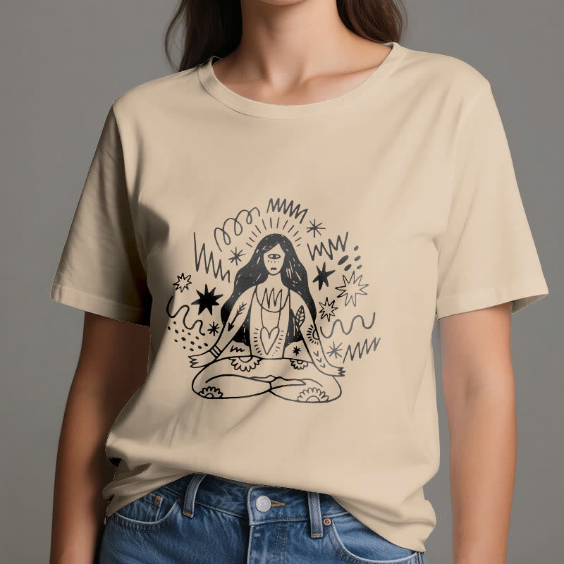 Maglietta Olivenorma con disegno graffiti e yoga girl - image 1