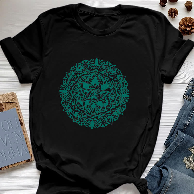 Maglietta con stampa di loto verde Olivenorma