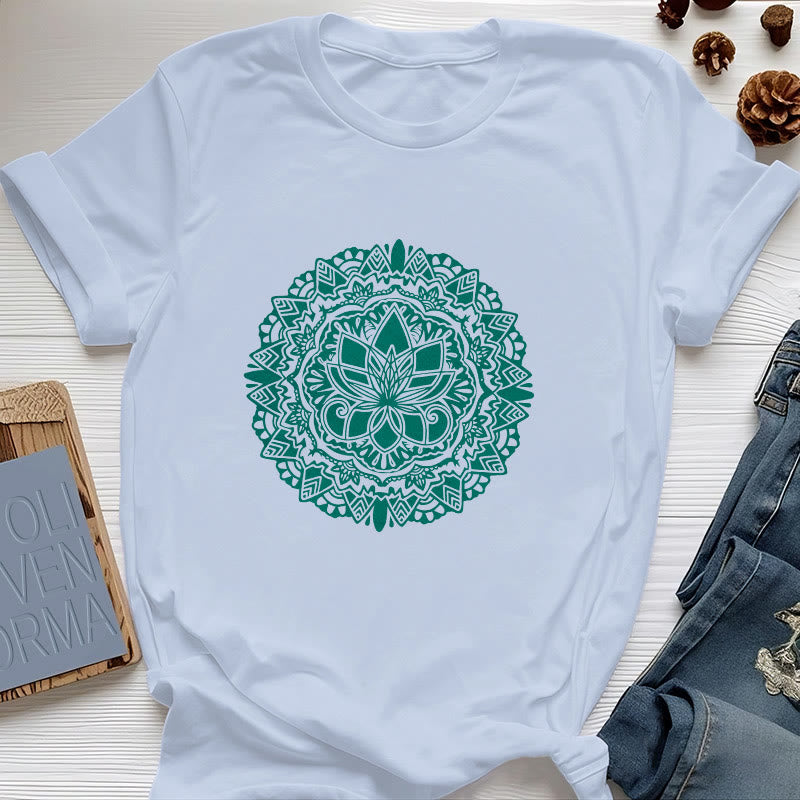 Maglietta con stampa di loto verde Olivenorma