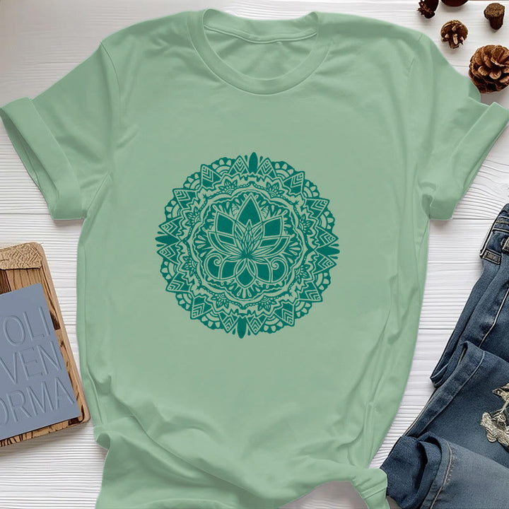 Maglietta con stampa di loto verde Olivenorma