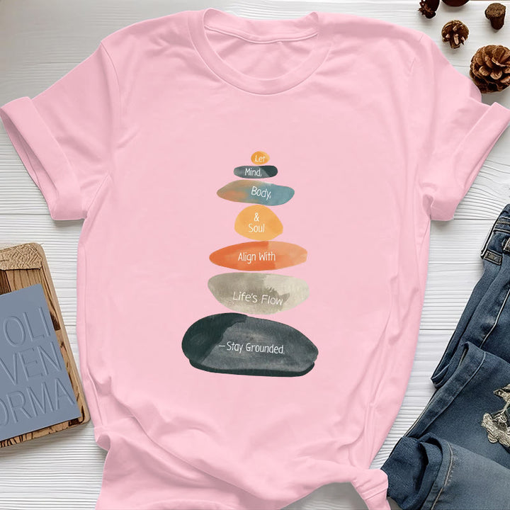 Olivenorma "Stay Grounded" T-shirt spirituale in cotone leggero - Rosa - 2XL - image 13