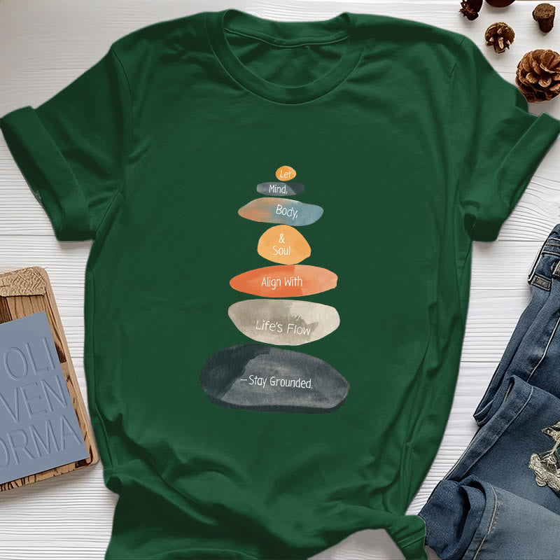 Olivenorma "Stay Grounded" T-shirt spirituale in cotone leggero - Verde scuro - 2XL - image 19