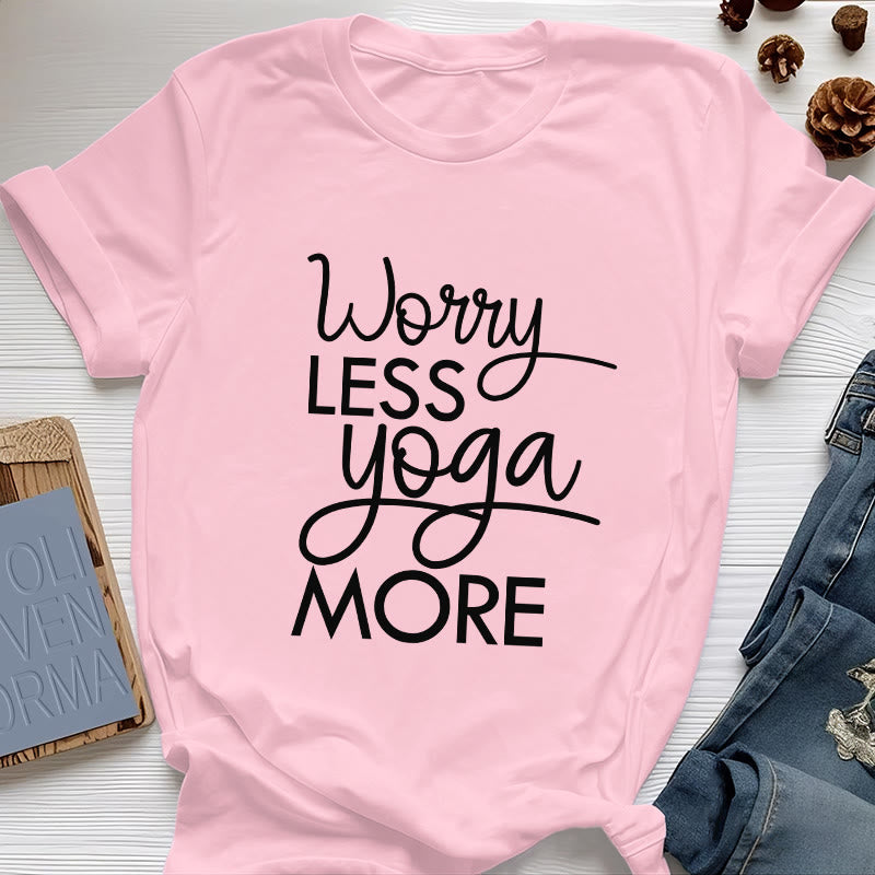 Olivenorma "PREOCCUPATI DI MENO, FAI DI PIÙ YOGA" Maglietta per amanti dello yoga e meditazione - Rosa - 2XL - image 13
