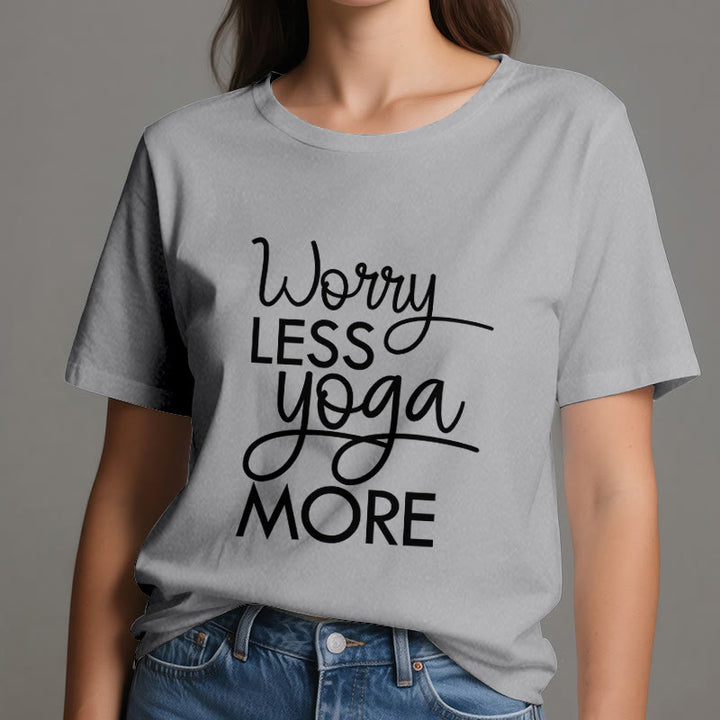 Olivenorma "PREOCCUPATI DI MENO, FAI DI PIÙ YOGA" Maglietta per amanti dello yoga e meditazione - image 2