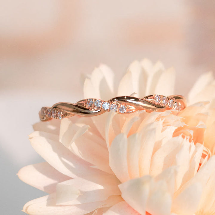 Anello d'amore intrecciato "Bound by Grace" Olivenorma